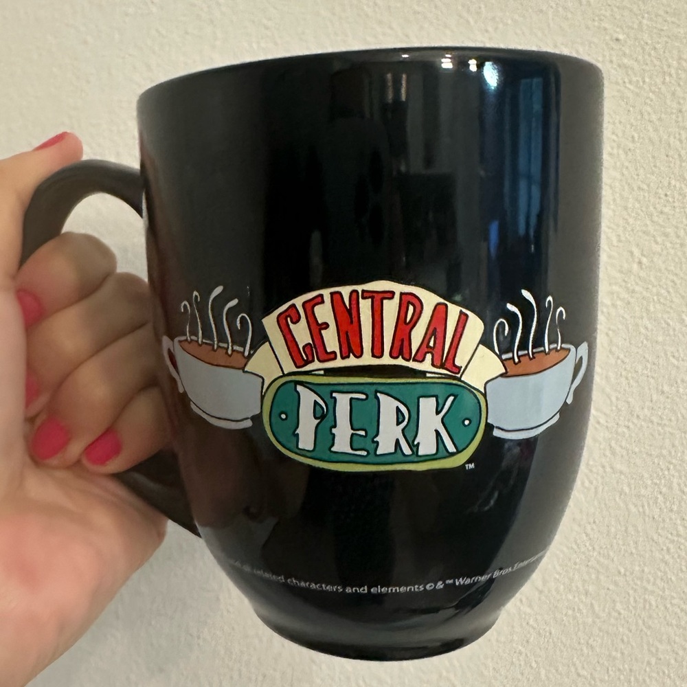 NWT Friends tv show central perk 15oz black mug
